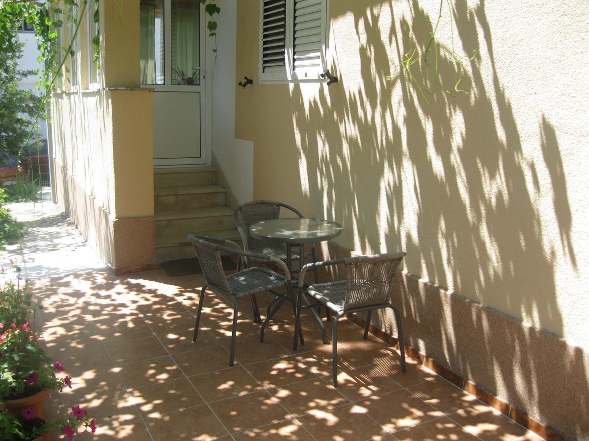 טרוגיר Apartments Radic מראה חיצוני תמונה