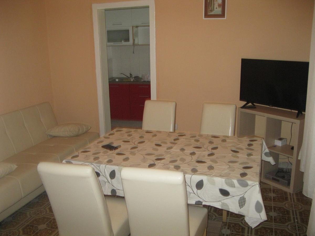 טרוגיר Apartments Radic מראה חיצוני תמונה